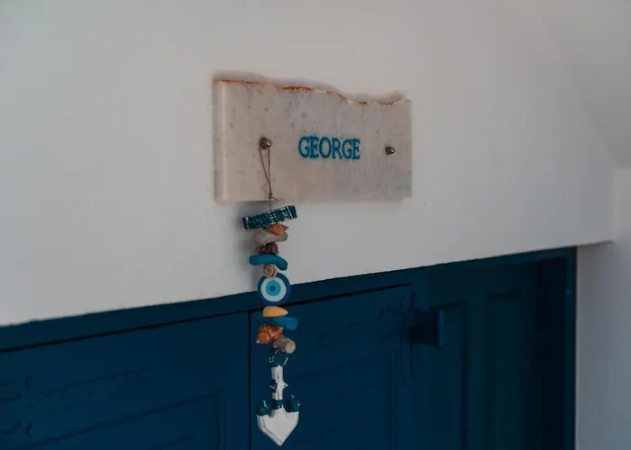 Kastraki Family House *