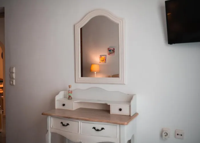 Kastraki Family House *