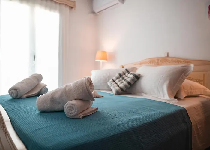 Kastraki Family House *