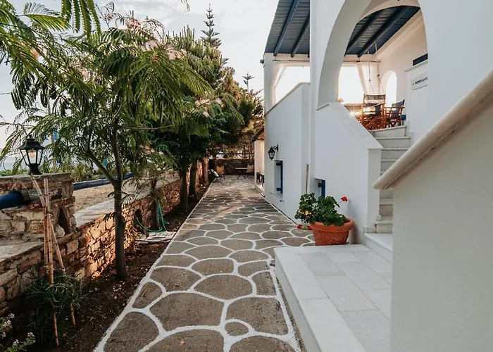 Kastraki Family House